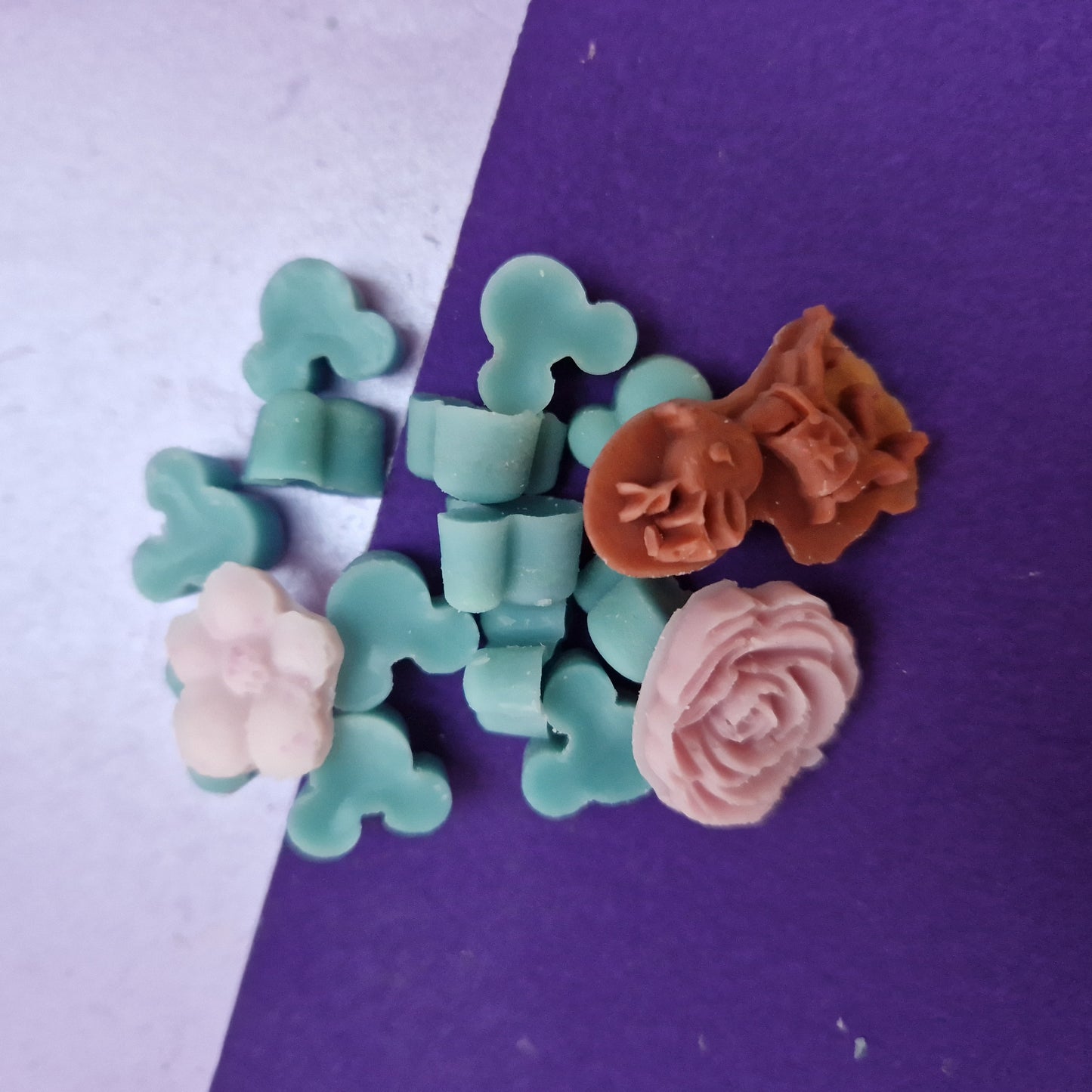 April Flowers mini mouse melts soy handpoured wax melt