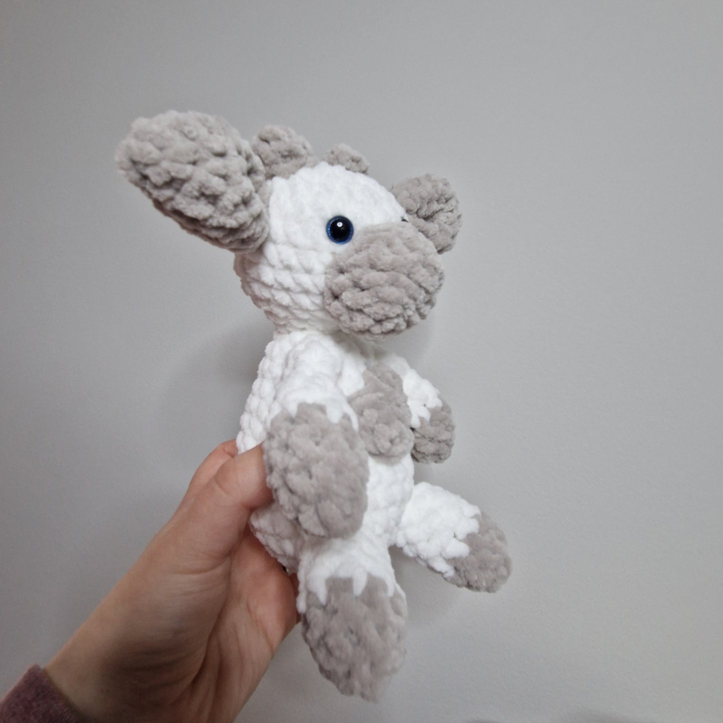 Sitting cow crochet plushie