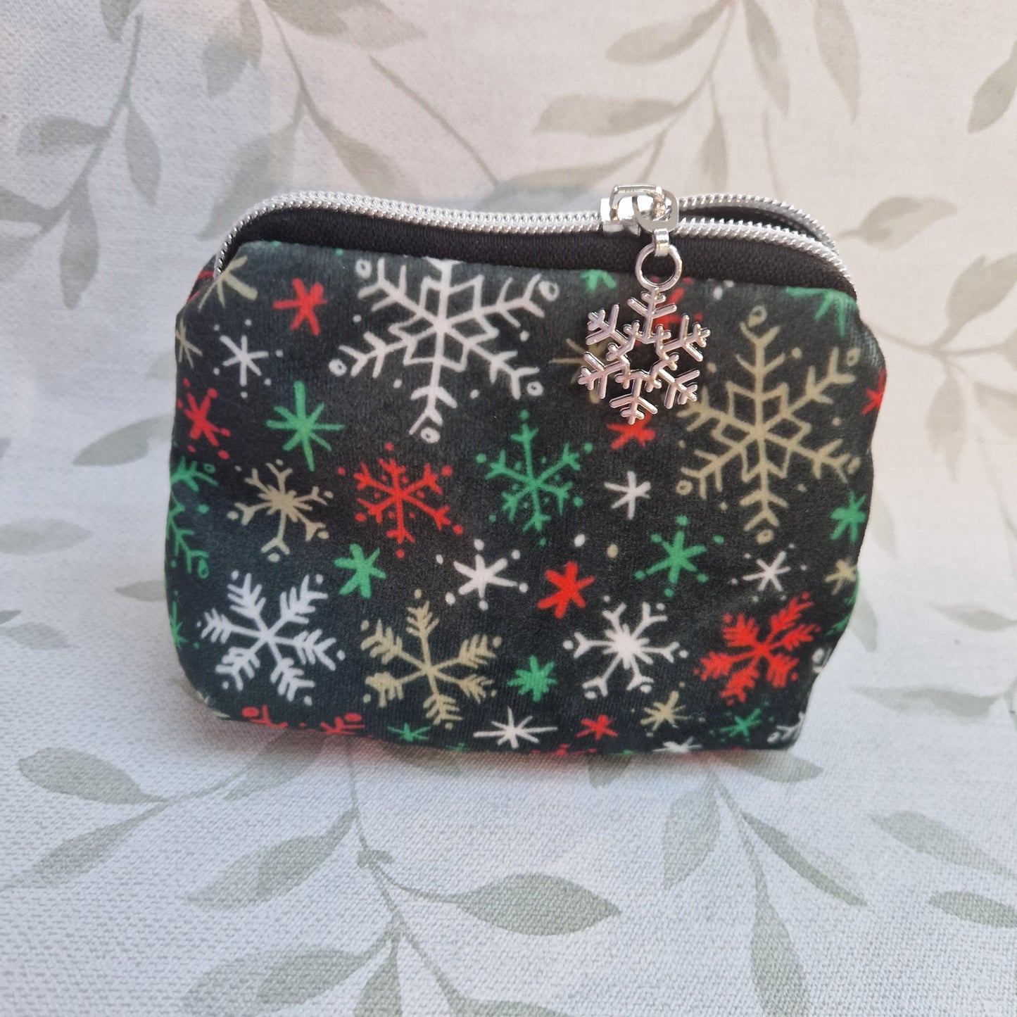 Mini velvet Green snowflake lined triangle cosmetic bag with zipper